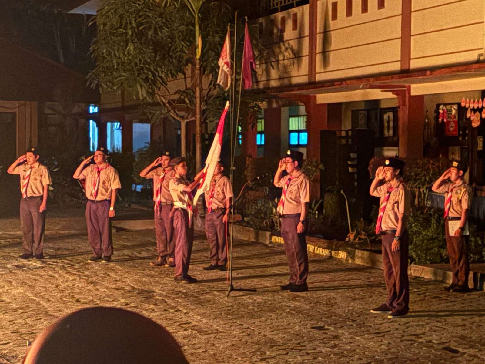 Merawat Kepaduan Komitmen dan Pengabdian: Kwartir Cabang SMA Negeri 2 Tarakan Menyelenggarakan Upacara Ulang Janji